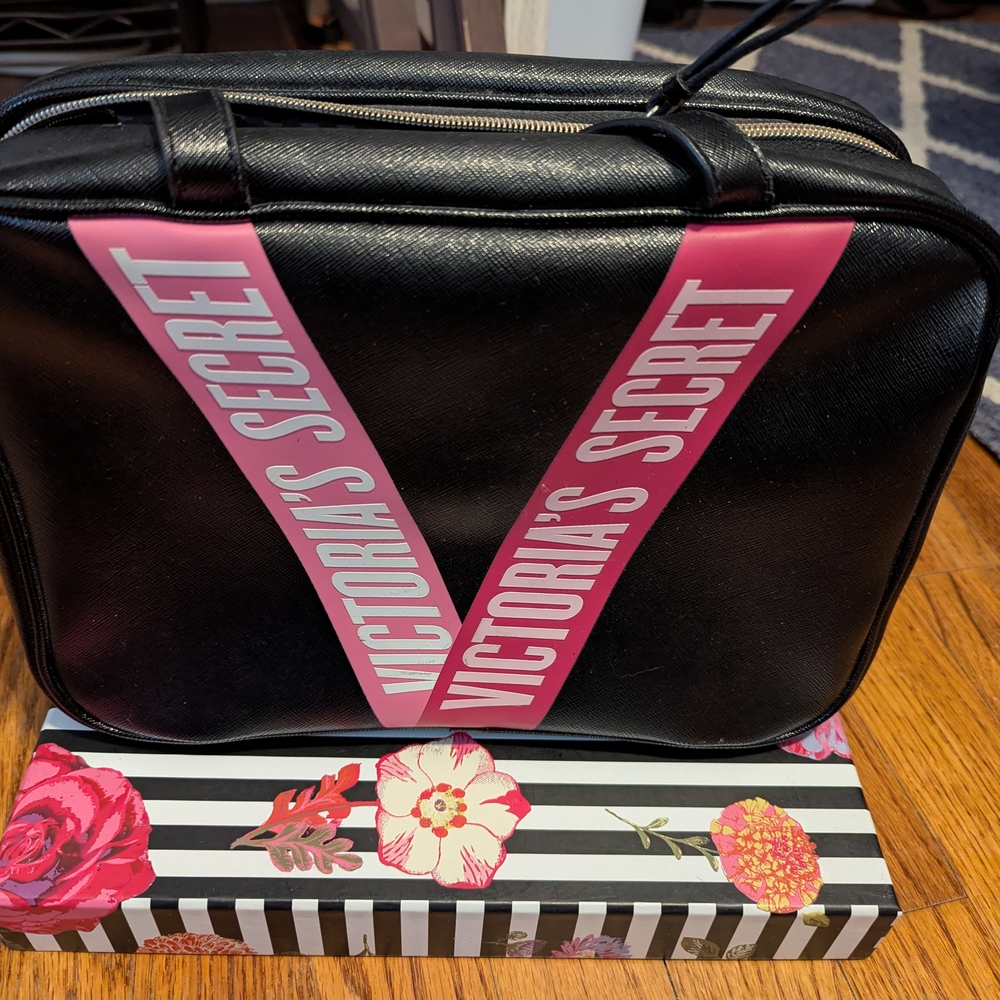 Victoria's Secret Black and Pink Women's Bag